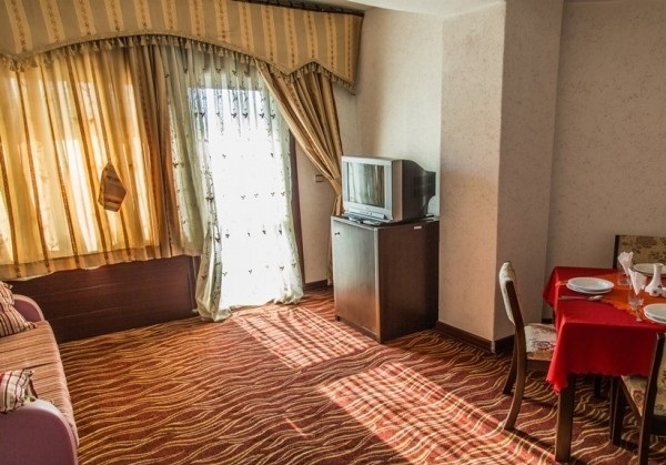 پذیرایی آپارتمان ها هتل جهانگردی دلوار بوشهر